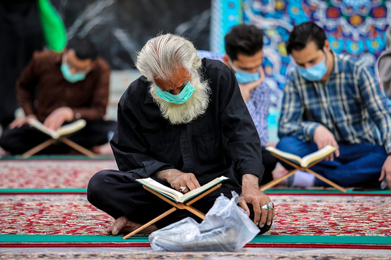 محفل بزرگ قرائت قرآن در حرم مطهر رضوی