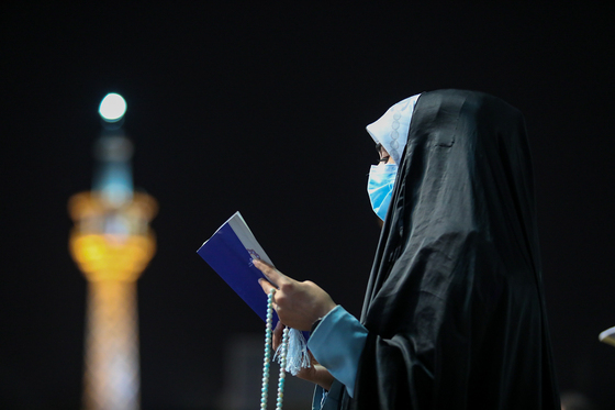 مراسم احیاء شب 19 ماه مبارک رمضان در حرم مطهر رضوی