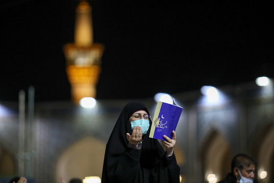 مراسم احیاء شب 19 ماه مبارک رمضان در حرم مطهر رضوی