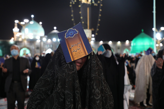 مراسم احیاء شب 19 ماه مبارک رمضان در حرم مطهر رضوی
