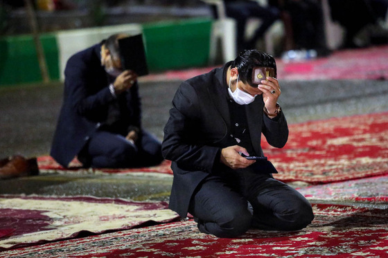 مراسم احیاء شب بیست و سوم رمضان در کوه پارک مشهد