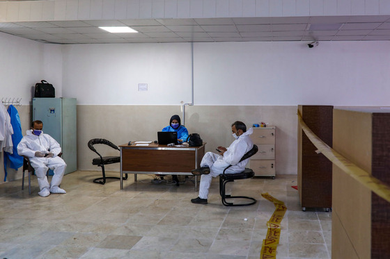واکسیناسیون خودرویی سالمندان در مشهد