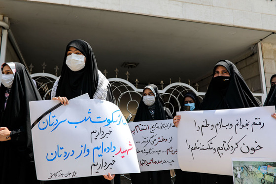 تجمع دختران مشهدی در محکومیت حمله تروریستی کابل