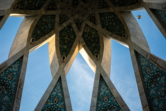 آرامگاه حکیم عمر خیام
