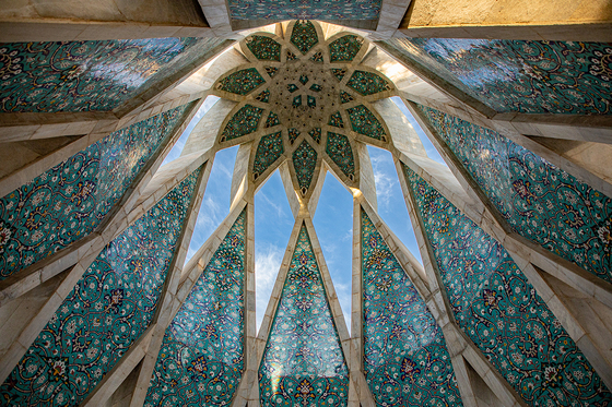 آرامگاه حکیم عمر خیام