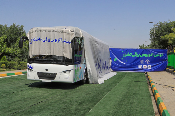 رونمایی از نخستین اتوبوس برقی کشور در مشهد