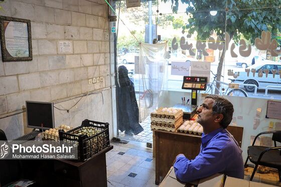 تماشای اولین مناظره انتخاباتی نامزد های ریاست جمهوری