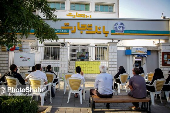 تماشای اولین مناظره انتخاباتی نامزد های ریاست جمهوری
