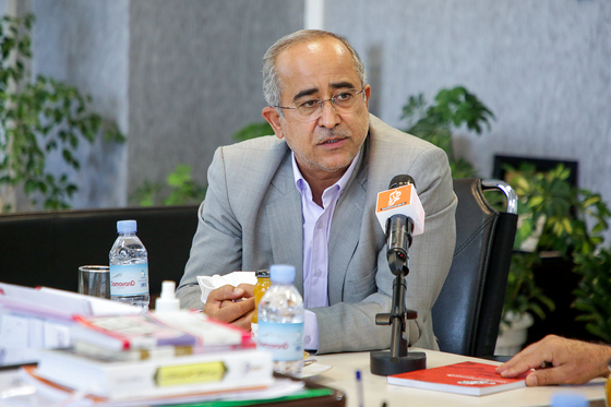 آیین رونمایی کتاب «شهرنامه» و پوستر «نخستین جایزه عکس مطبوعاتی خراسان»