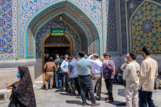 انتخابات 1400 در حرم مطهر رضوی