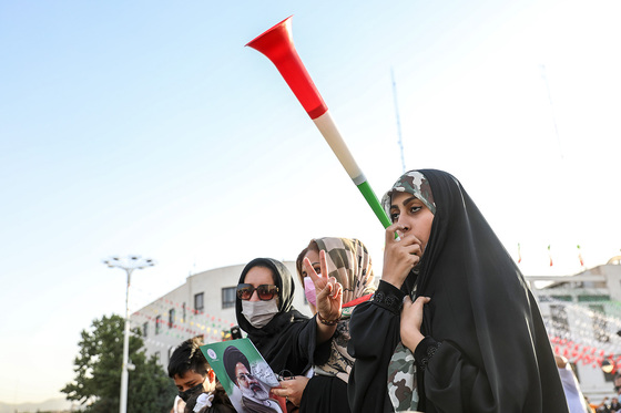 جشن پیروزی و شکرانه حضور ملت بزرگ و سرفراز ایران