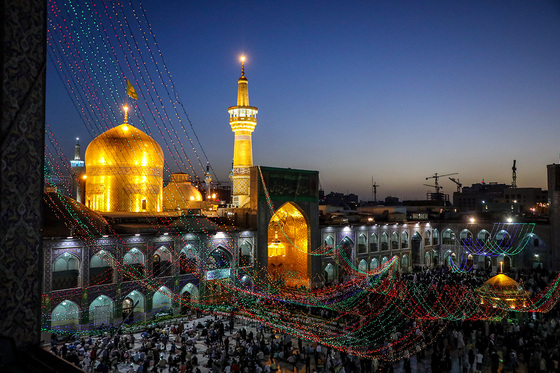آیین نقاره نوازی حرم مطهر رضوی در آستانه میلاد امام رضا(ع)