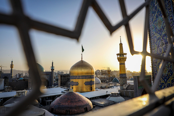 آیین نقاره نوازی حرم مطهر رضوی در آستانه میلاد امام رضا(ع)