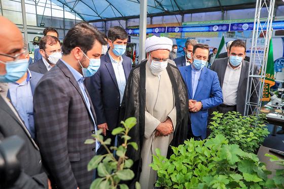 رونمایی از دستاوردهای فناورانه و دانش بنیان آستان قدس رضوی