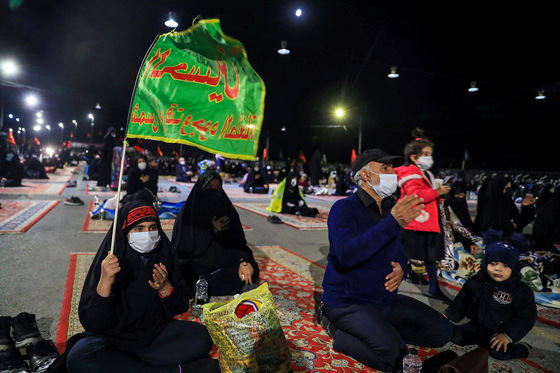 عزاداری شب تاسوعا در کوه پارک مشهد