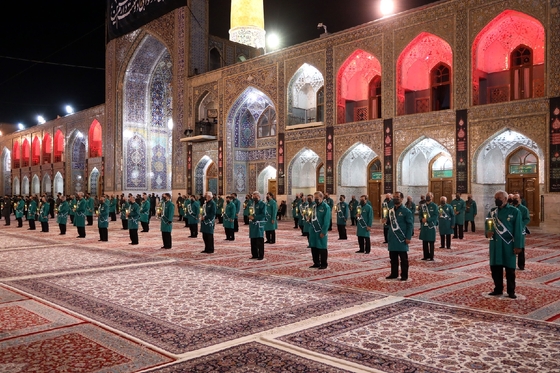 آیین خطبه خوانی شب عاشورا در حرم مطهر رضوی