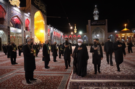 آیین خطبه خوانی شب عاشورا در حرم مطهر رضوی