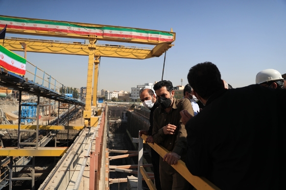 بازدید اعضای شورای اسلامی شهر مشهد از خطوط قطار شهری مشهد
