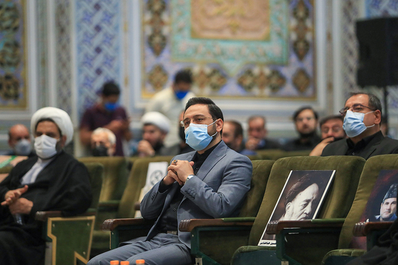 رونمایی از دیوان اشعار سیدرضا موید