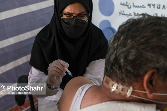 واکسیناسیون نیروهای خدمات‌شهری در مشهد