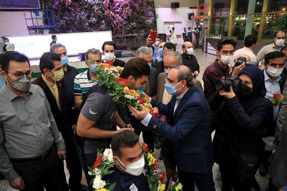 استقبال از سه عضو کاروان پارالمپیک کشور در مشهد