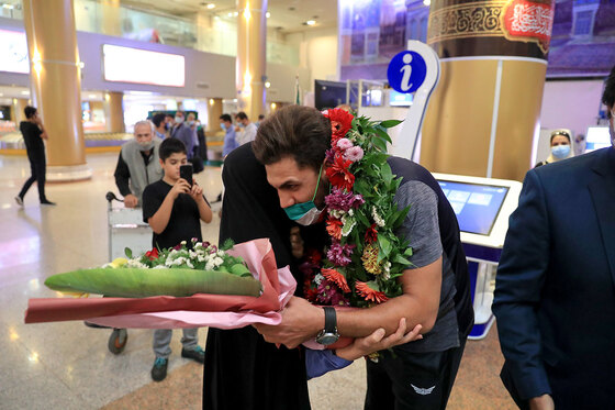 استقبال از سه عضو کاروان پارالمپیک کشور در مشهد
