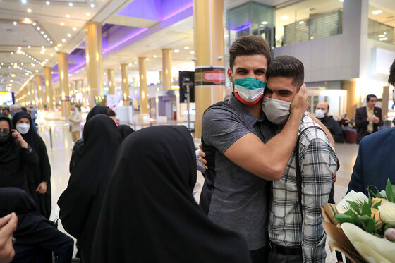 استقبال از سه عضو کاروان پارالمپیک کشور در مشهد