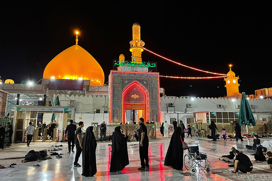 مقبره امامین عسگرین در شهر سامرا