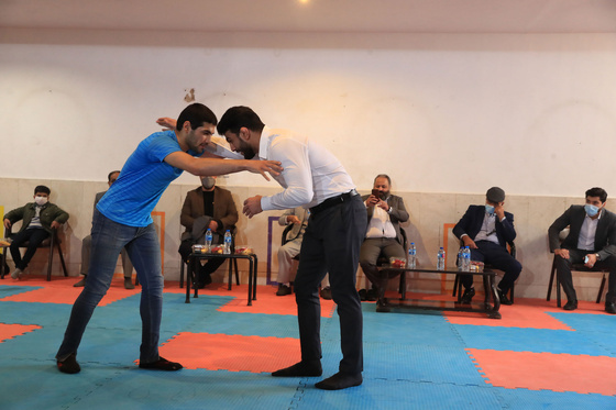 بازدید حسن یزدانی از موسسه نگهداری کودکان بی سرپرست شهید بهشتی مشهد