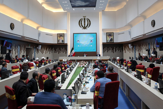 نشست رییس جمهور با فعالین فرهنگی خراسان رضوی