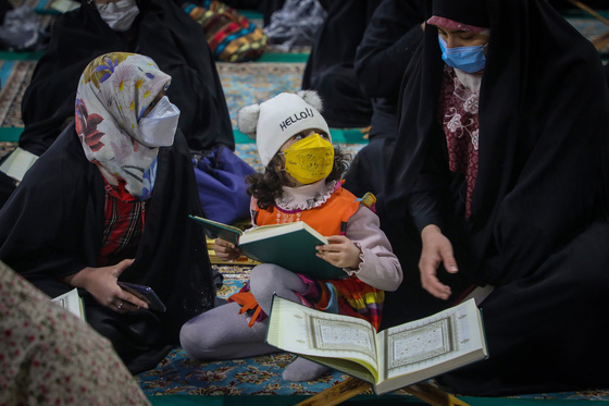 مراسم ترتیل‌خوانی قرآن کریم در حرم مطهر رضوی