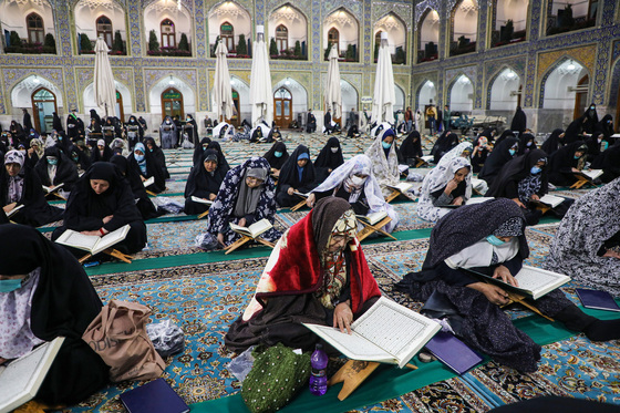 مراسم ترتیل‌خوانی قرآن کریم در حرم مطهر رضوی
