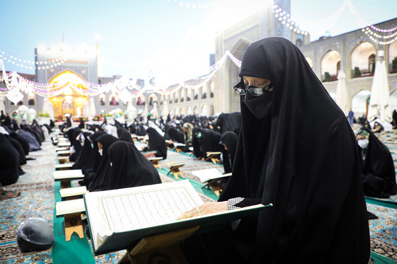 مراسم ترتیل‌خوانی قرآن کریم در حرم مطهر رضوی