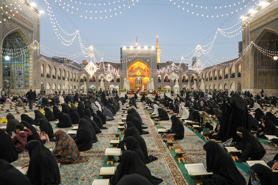 مراسم ترتیل‌خوانی قرآن کریم در حرم مطهر رضوی
