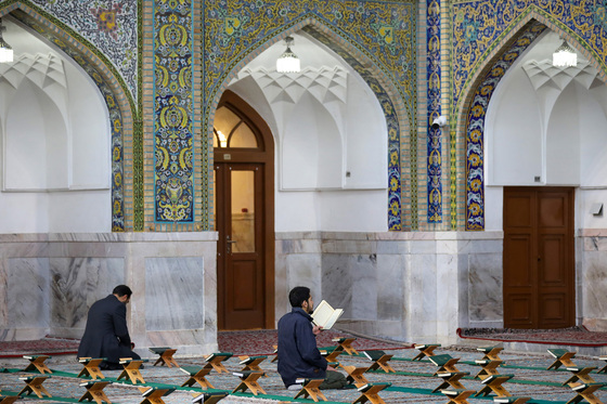 مراسم ترتیل‌خوانی قرآن کریم در حرم مطهر رضوی