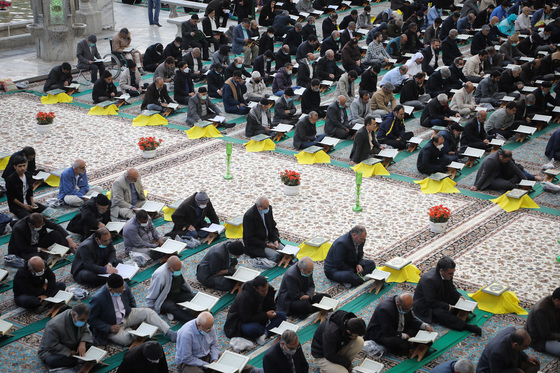 مراسم ترتیل‌خوانی قرآن کریم در حرم مطهر رضوی