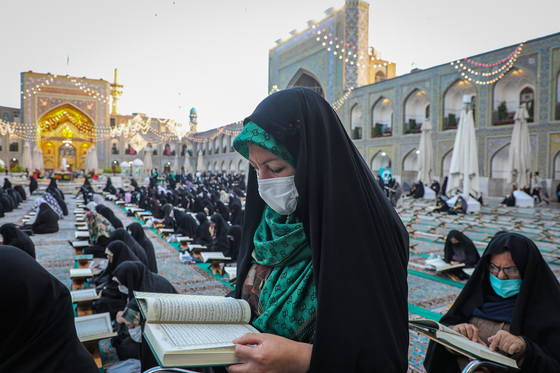 مراسم ترتیل‌خوانی قرآن کریم در حرم مطهر رضوی