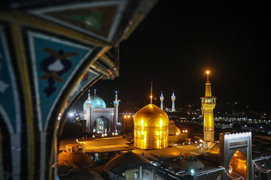 آیین سنتی نقاره نوازی سحرگاهی در حرم مطهر رضوی