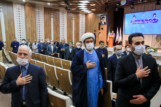 نشست صمیمی شهردار مشهد با جامعه قرآنی