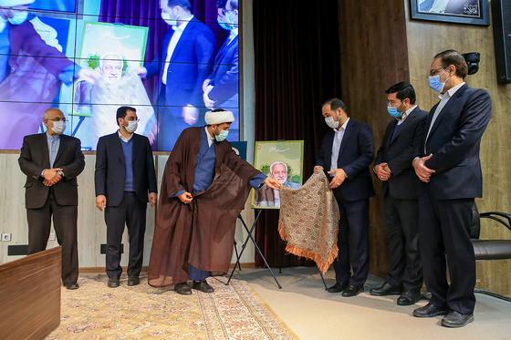 نشست صمیمی شهردار مشهد با جامعه قرآنی