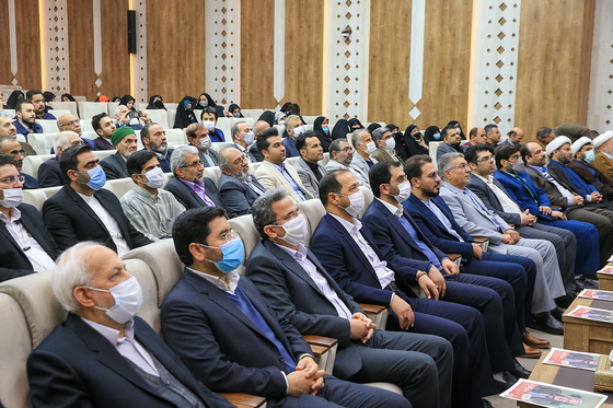 نشست صمیمی شهردار مشهد با جامعه قرآنی