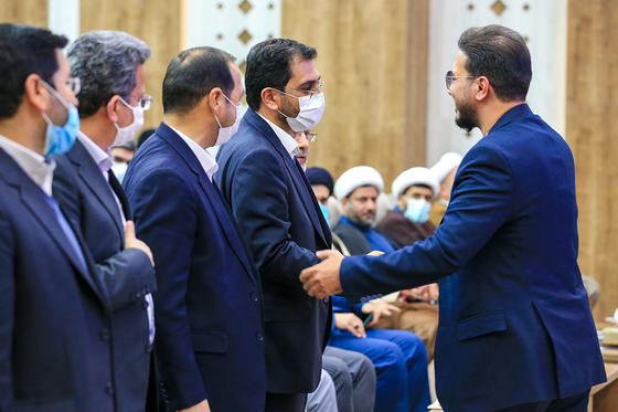 نشست صمیمی شهردار مشهد با جامعه قرآنی
