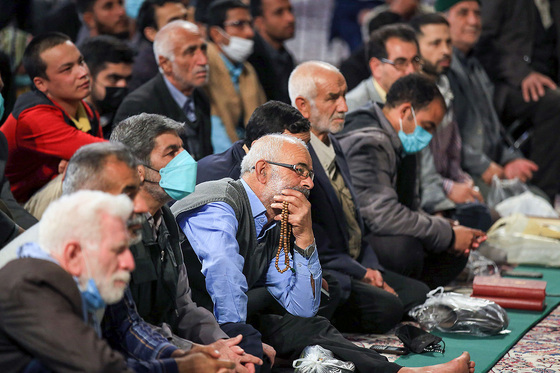 جلسه «درس‌هایی از قرآن» با حضور حجت‌الاسلام قرائتی در حرم مطهر رضوی