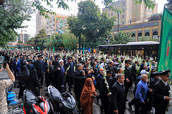 گلباران حرم مطهر رضوی در شب میلاد امام رضا(ع)