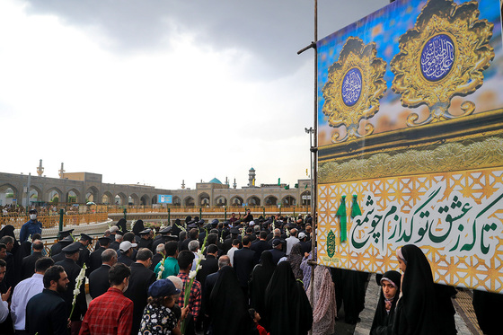 گلباران حرم مطهر رضوی در شب میلاد امام رضا(ع)