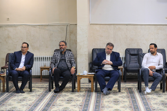دیدار مسئولان و خبرنگاران شهرآرا با امام جمعه مشهد