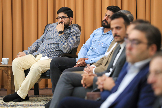 دیدار مسئولان و خبرنگاران شهرآرا با امام جمعه مشهد