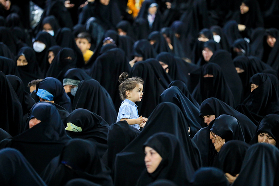 مراسم چله دعای عهد در جوار مزار شهدای گمنام