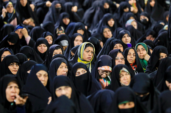 مراسم چله دعای عهد در جوار مزار شهدای گمنام