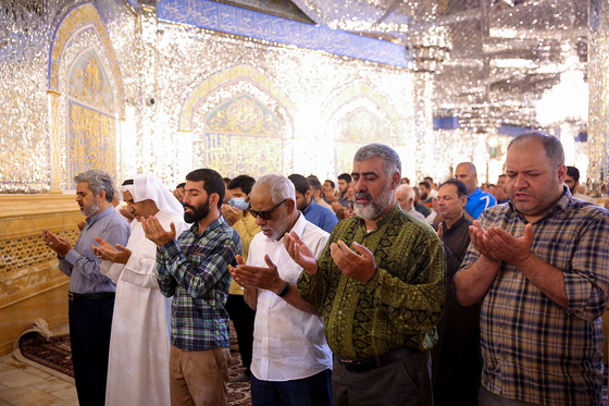 نماز عید قربان در حرم مطهر رضوی
